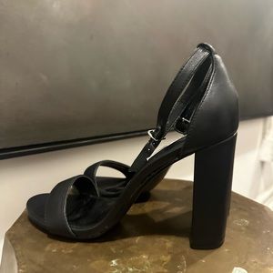 Steve Madden Black strappy high heels only worn once